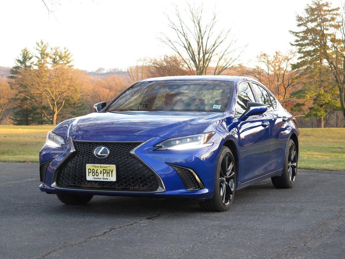 2022-lexus-es-250-f-sport-5.jpg
