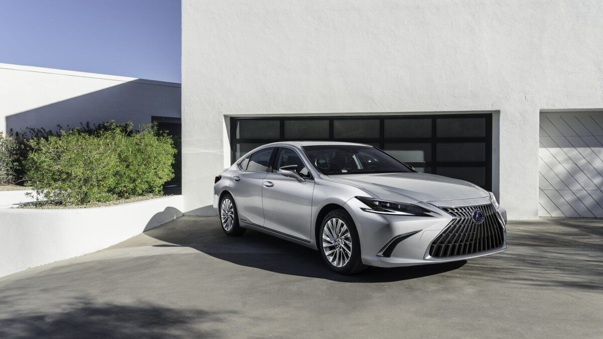 2022-lexus-es-hybrid.jpg